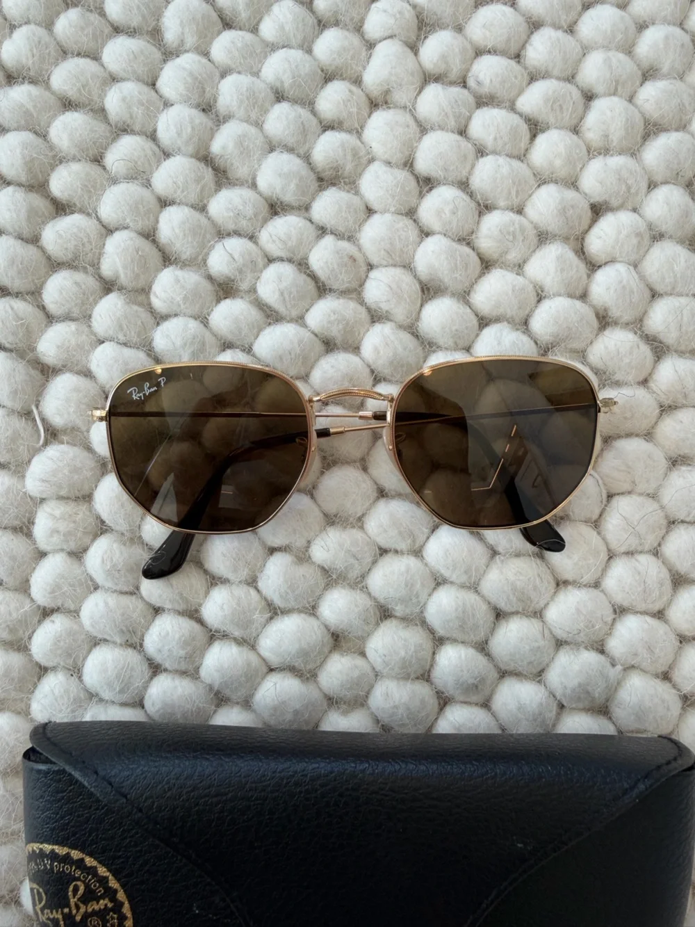 Ray-Ban Gold Frame Brown Lens Sunglasses with Black Case
